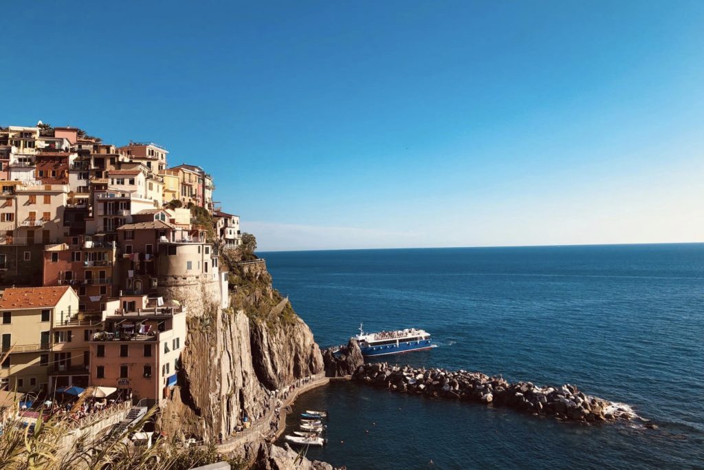 Cinque Terre, the perfect day trip from Pisa - Em Knows Places