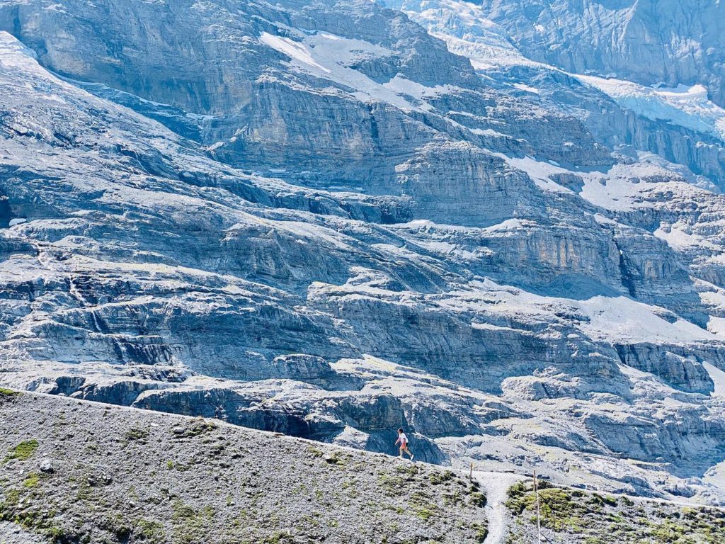 30 Top Travel Experiences before turning 30 - Em Knows Places