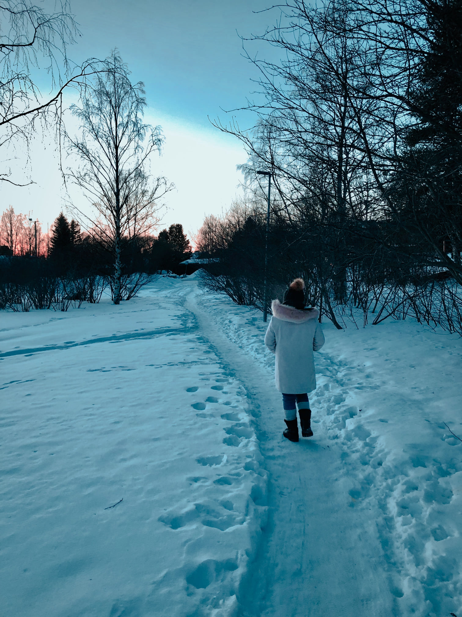 30 Top Travel Experiences before turning 30 - Em Knows Places